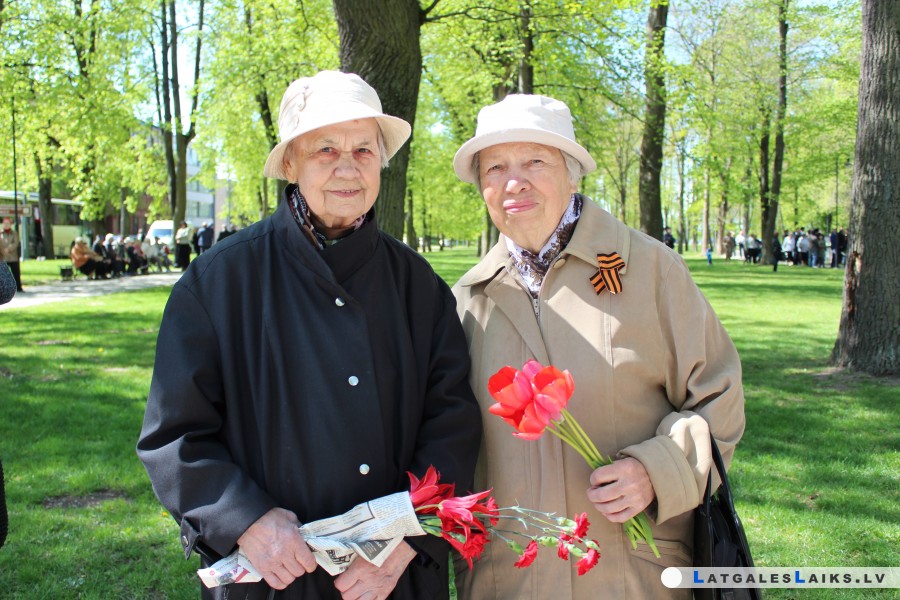 Daugavpilī godināja Otrajā pasaules karā kritušos