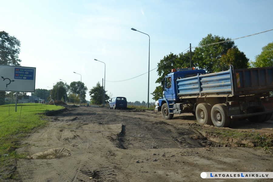 Intensīvi turpinās Daugavas ielas remonts