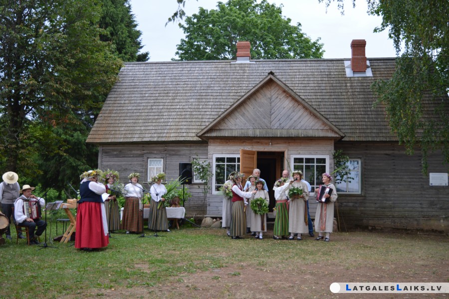 photo.jpg