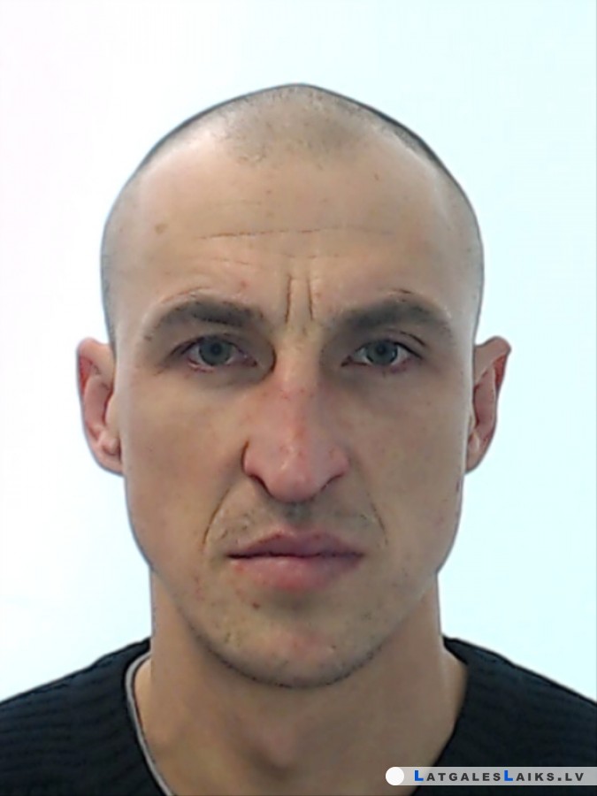 Policija meklē