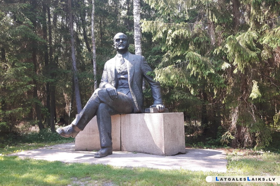 Bez ilgām pēc pagātnes