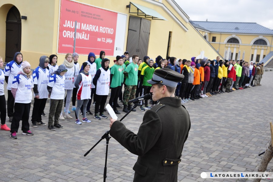 Daugavpils cietoksnī sacentās jaunie Latvijas sargi