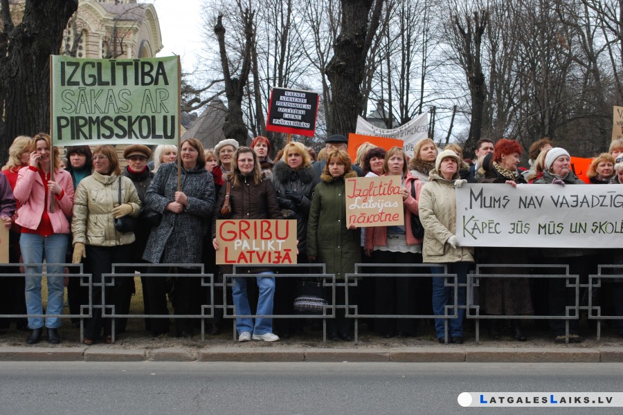Streiks vienos skolotājus visā Latvijā