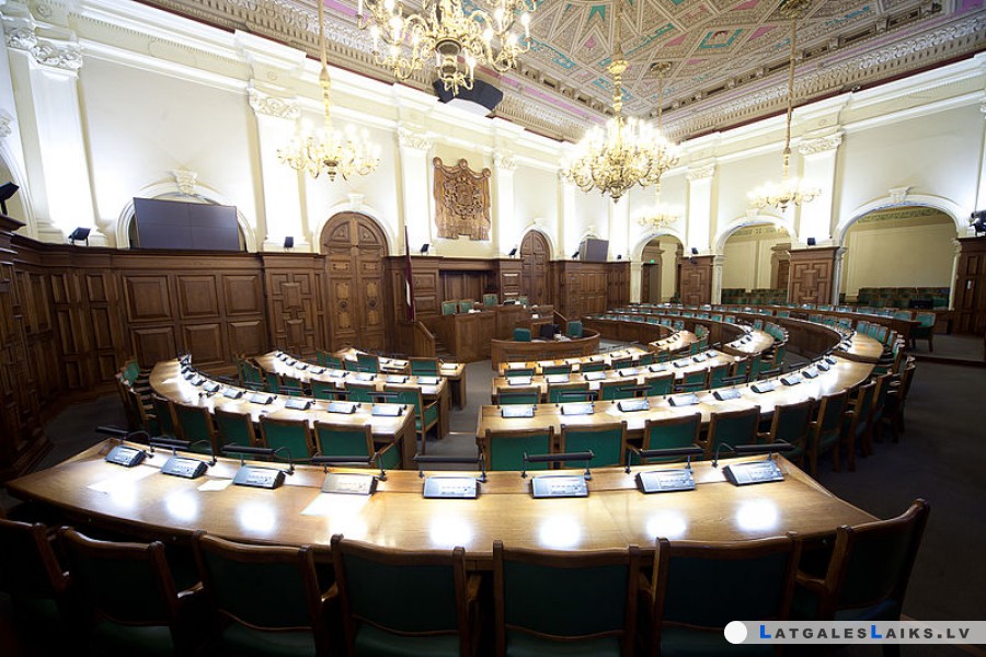 Iedzīvotāji kritiski vērtē pašreizējās Saeimas darbu