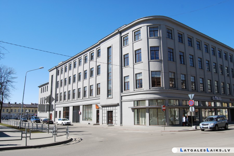 Par Vienības namu nav vienota viedokļa