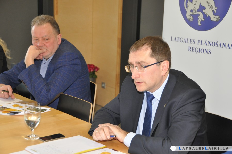 Iebilst pret finansējuma piešķiršanu tikai Pierīgas ceļiem