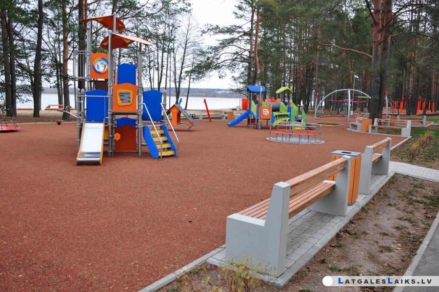 Vai Stropos būs akvaparks un tenisa korti?