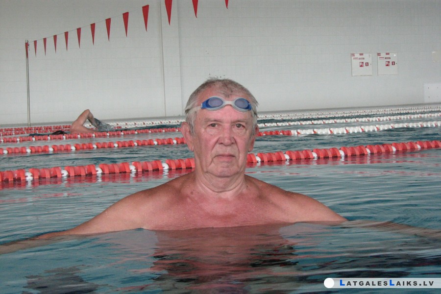Visu dzīvi sportojot