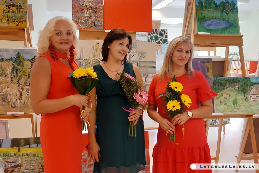 Riebiņos mākslinieku otas nesakalst!