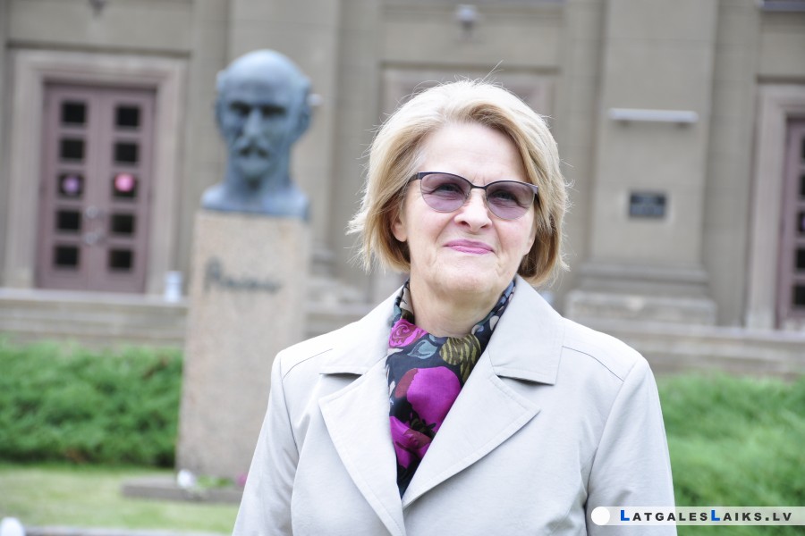 V. Šaudiņa: sākumā bija sevis apzināšanās posms