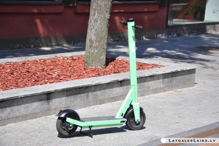 Vadot elektrisko skrejriteni, jābūt piesardzīgiem