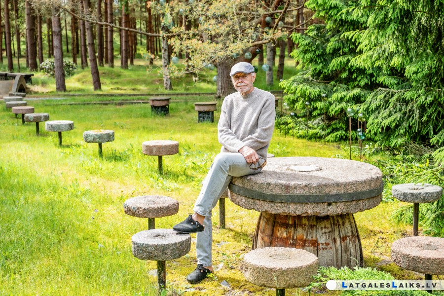 Vide, kas pati diktē savus noteikumus