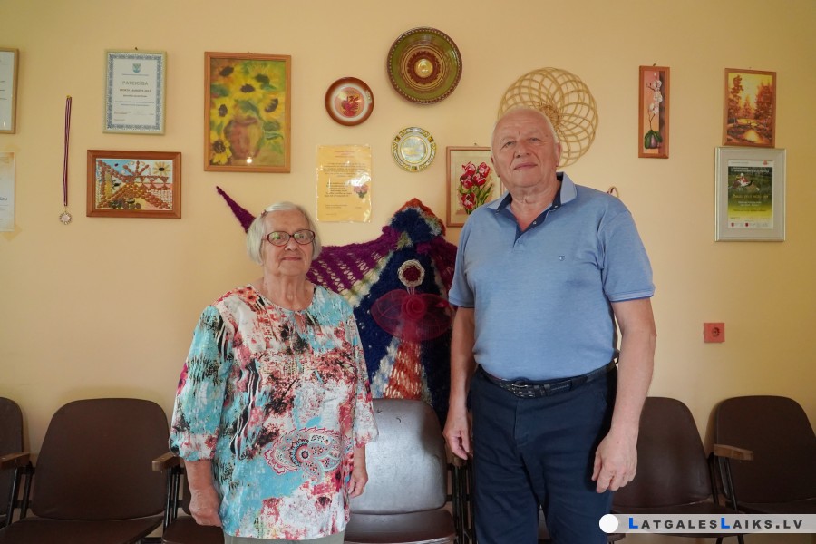 Pārdod sausu bērza malku maisos, 40 l maiss…